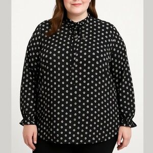 3/$10 LOFT Monochrome Patterned Button Down Shirt